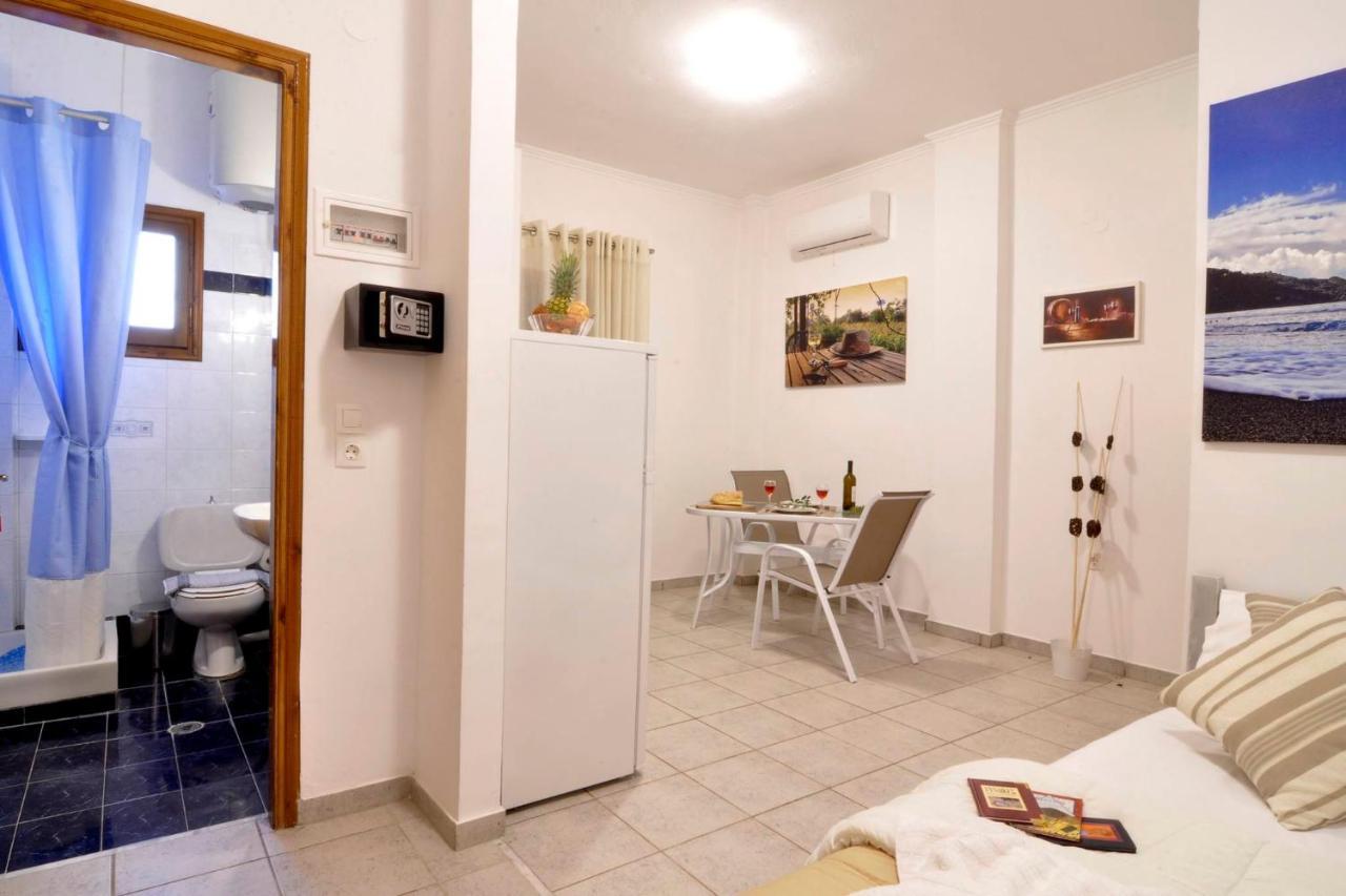 Kloudas Apartments Potamos  ภายนอก รูปภาพ